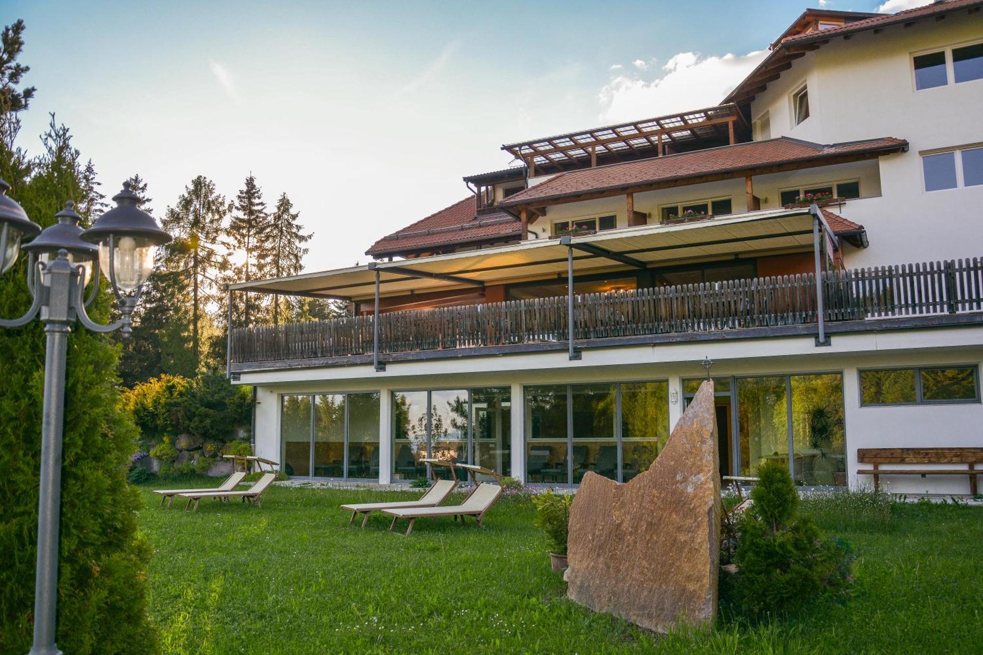 Berghotel Zum Zirm Коллальбо Экстерьер фото
