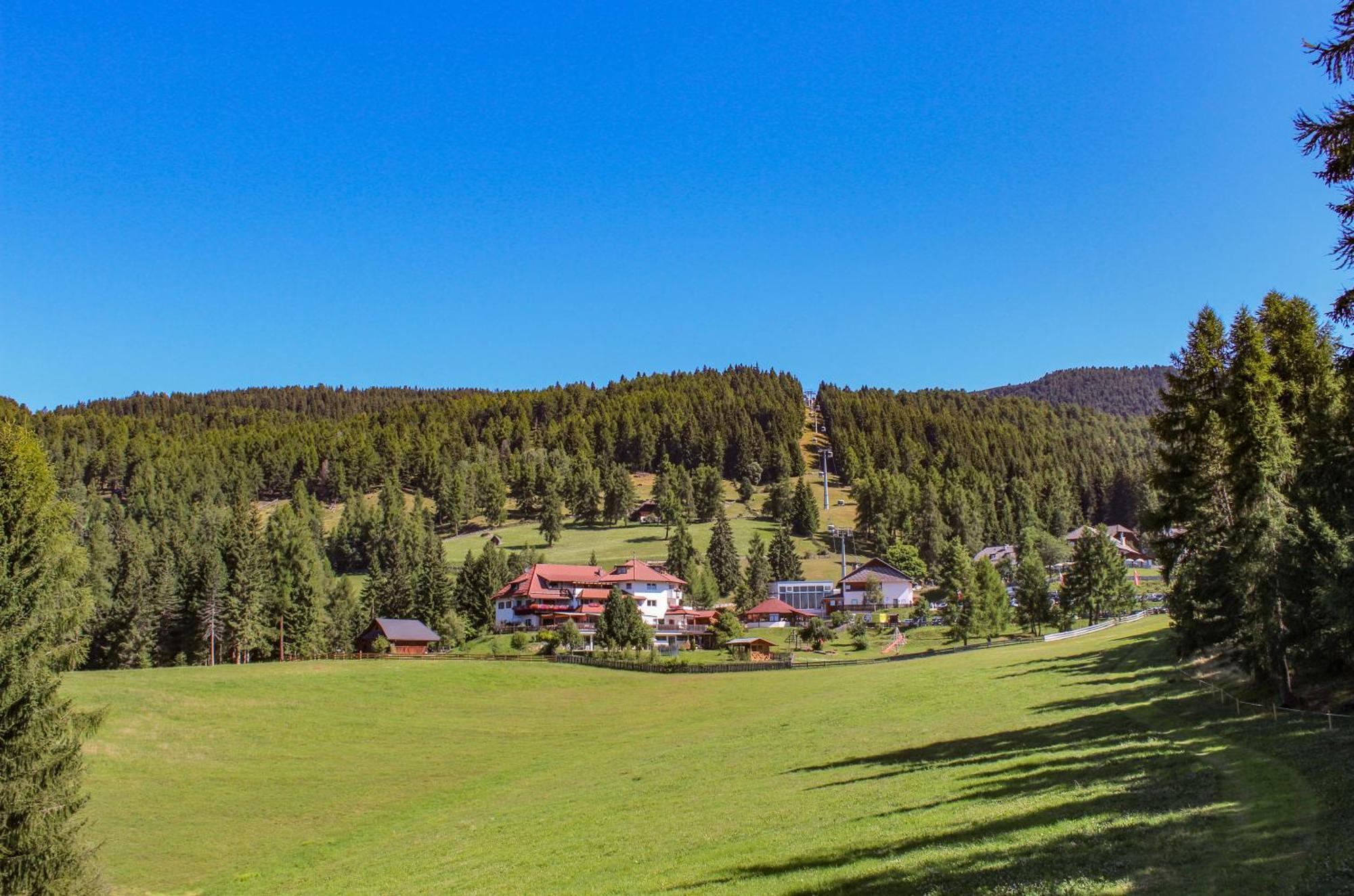 Berghotel Zum Zirm Коллальбо Экстерьер фото